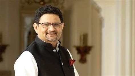 Next Time Youre Faced With Casual Sexism Be A Miftah Ismail Comment