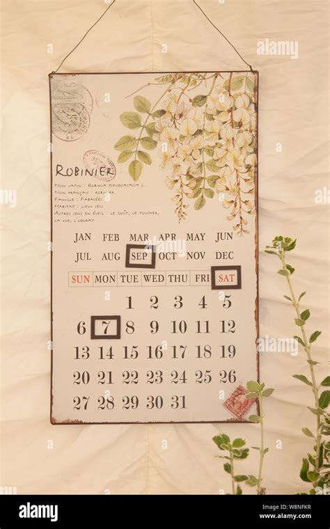 Vintage Magnetic Calendar Hi Res Stock Photography And Images Alamy