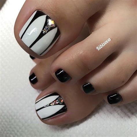 Latest Black Pedicure Ideas To Try In Alexie Black