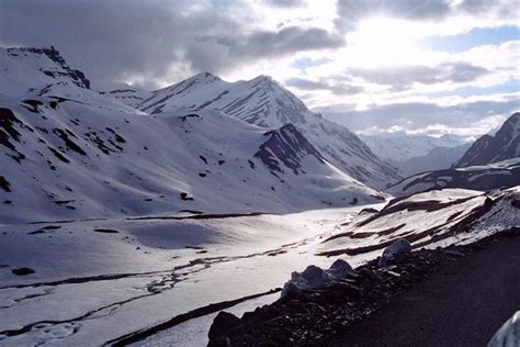 Stunning Hill Station Manali, Himachal Pradesh Photos