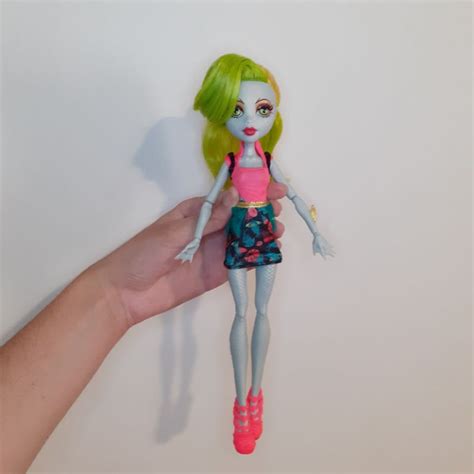 Boneca Monster High Lagoona Jinafire Lagoonafire Freak Fusion Shopee