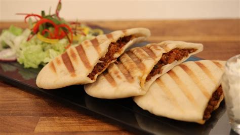 Chicken Keema Kulcha By Sanjeev Kapoor Khana Khazana Ramzan