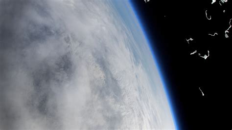 2nd space balloon launch from Ireland. 30.7km. 4K GoPro. This is the ...