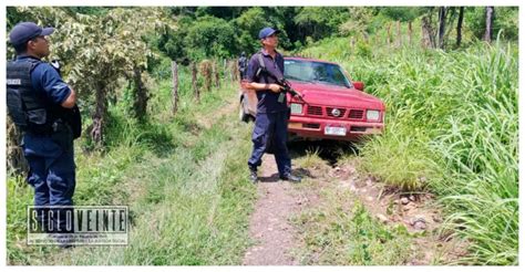 Policía Municipal de Nocupétaro recupera camioneta que horas antes