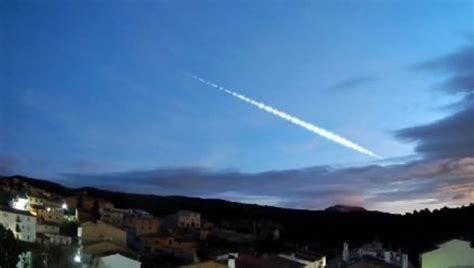 Une boule de feu observée dans le ciel des Pyrénées Feu dans le