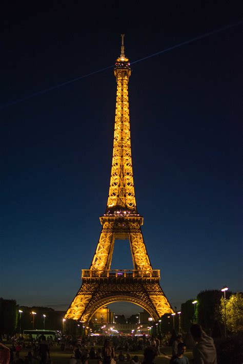 Foto De La Torre Eiffel De Noche El Tema De Esta Foto Es