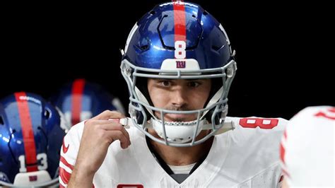 Eli Manning Makes Case For Giants To Stick With Daniel Jones At QB As