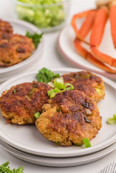 how long to fry crab cakes