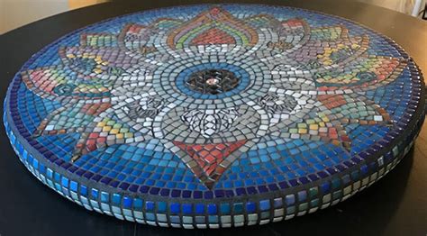 Centering Mosaic Table Top Designs How To Mosaic Mosaic Table Top