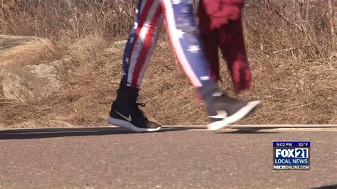 Hundreds Ruck For Veterans In Nearly Naked Ruck March Fox21Online