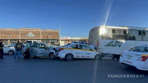 No Frena E Impacta Auto Contra Transporte En Saltillo Accidente Deja