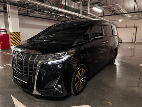 Toyota Alphard Iii At