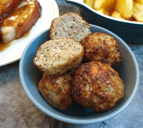 Sage And Onion Stuffing With Sausage Meat Foodle Club