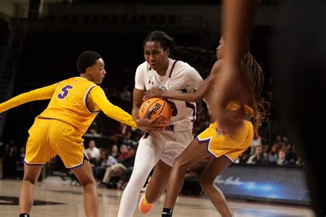 Analysis: No. 1 Gamecocks women's basketball overcomes deficit to beat ...