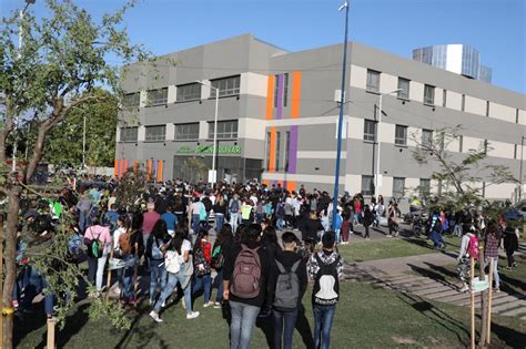 Ferraresi Inaugur El Nuevo Edificio De La Escuela Secundaria Sim N