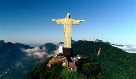 Estátua Do Cristo Redentor Completa 90 Anos Caderno De Notícias