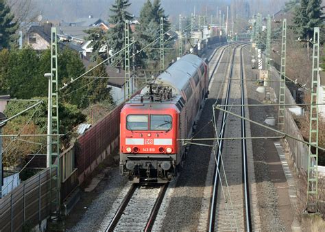 143 910 RB Mit Dostos Durch Leutesdorf Rhein 14 02 2015 Bahnbilder De