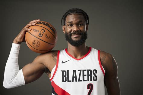 Trail Blazers Center Deandre Ayton Cant ‘fade Into The Background