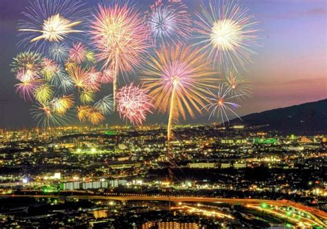 10 Mejores Festivales de Fuegos Artificiales en Japón