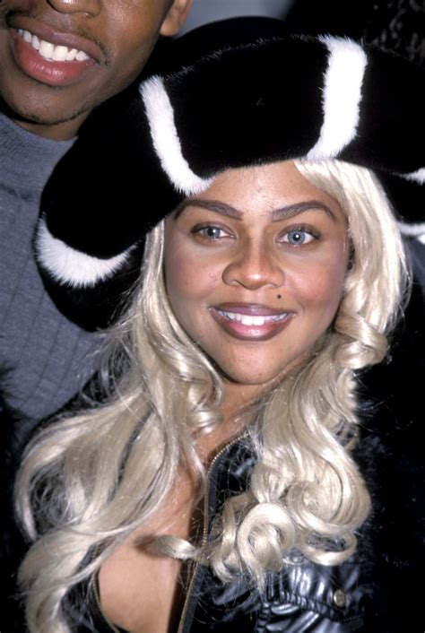 13 Eyebrow Trends From The Olden Days That Range From Kinda Crazy To