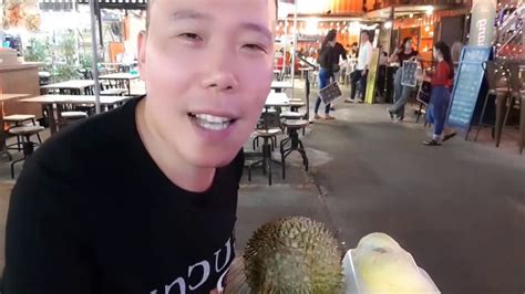 How To Eat Durian Asian Specialties Youtube