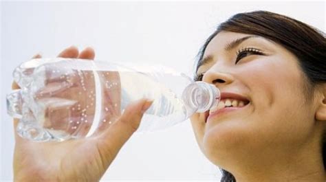 Ini Bahaya Isi Ulang Botol Minum Plastik