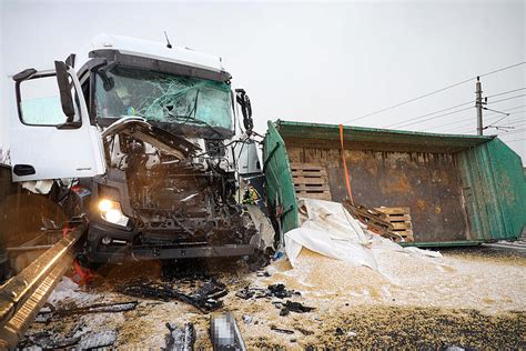 Schwere Lkw Unf Lle Forderten Einsatzkr Fte Nachrichten At