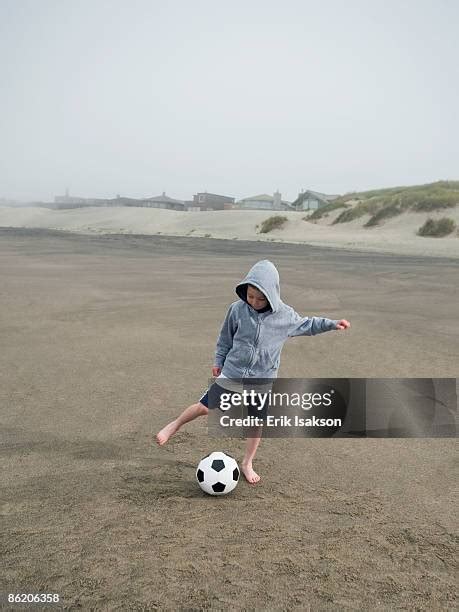 Beach Ball Soccer Photos Et Images De Collection Getty Images