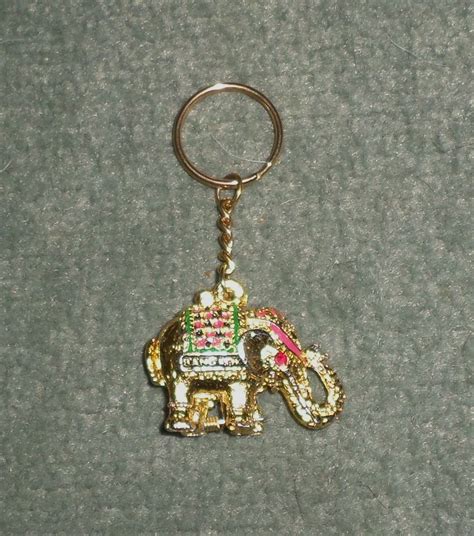 Vintage Gold Tone Red BANGKOK THAILAND Elephant Souvenir Key Chain