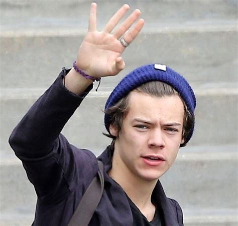 OMG THAT BEANIE I JUST CAN T One Direction Quotes One Direction