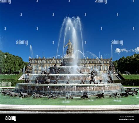 Neues Schloss New Castle Herrenchiemsee Fountain Herreninsel