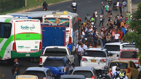 Caos En Barranquilla Por Paro Y Bloqueo De Transportadores