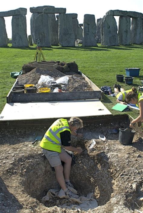 Stonehenge ancient cremation ashes burial site - Scattering Ashes