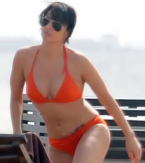 Naked Natalie Imbruglia Added 07 19 2016 By Hattilah