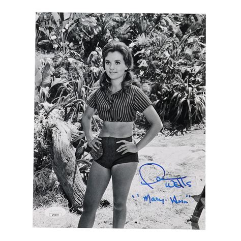 Dawn Wells Signed "Gilligan's Island" 8x10 Photo Inscribed "Mary Ann" (JSA) | Pristine Auction