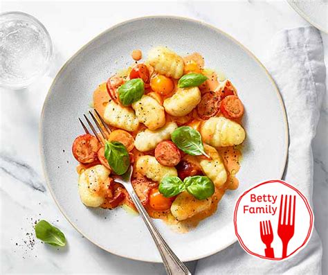 Kartoffel Gnocchi Mit Tomaten Rahmsauce Rezept Betty Bossi