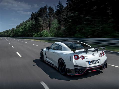 2021 Nissan GT-R: 254 Exterior Photos | U.S. News