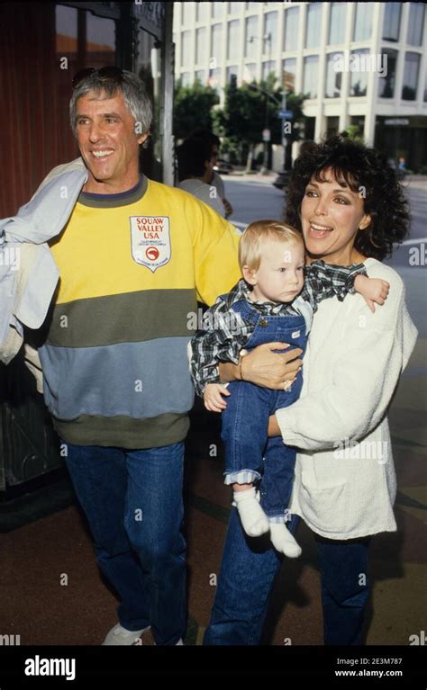 Burt bacharach carole bayer sager hi-res stock photography and images - Alamy