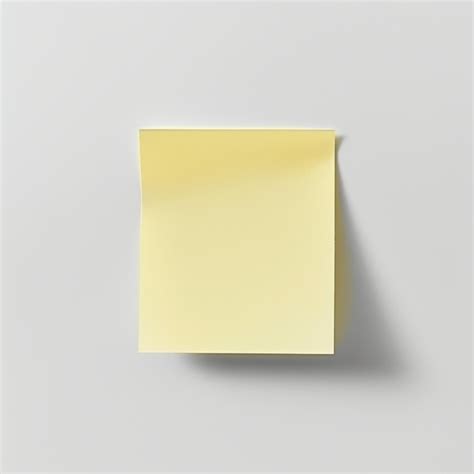 Papel Amarillo En Blanco Pegado A La Pared Para Escribir Mensajes