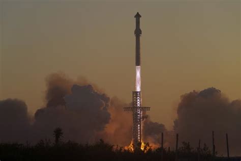 星舰与推进器双双爆炸 Spacex称得上试飞成功