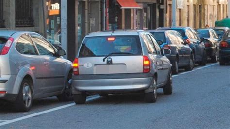 Esta es la acción cotidiana en coche con la que te pueden multar con