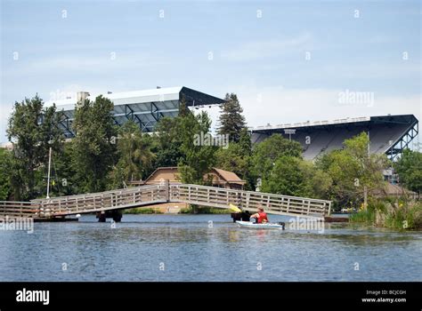 Kayaking Near Husky Stadium In Seattles Lake Washington Stock Photo