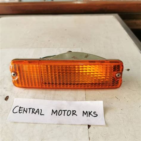 Jual Lampu Sein Bumper Daihatsu Charade Amber Kiri Shopee Indonesia