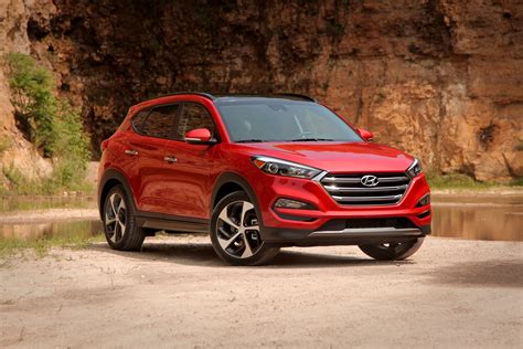 Hyundai Tucson Ultimate Red - reviews, prices, ratings with various photos