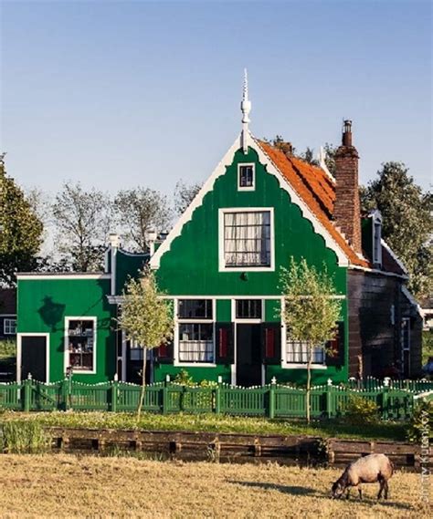 Solve The Village Of Zaanse Schans Jigsaw Puzzle Online With Pieces