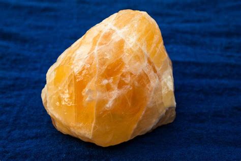 11 Healing Properties Of Honey Calcite And Meaning