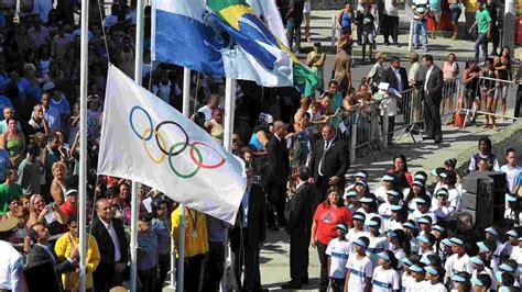 Fotos Bandeira Olímpica é Hasteada No Complexo Do Alemão Uol