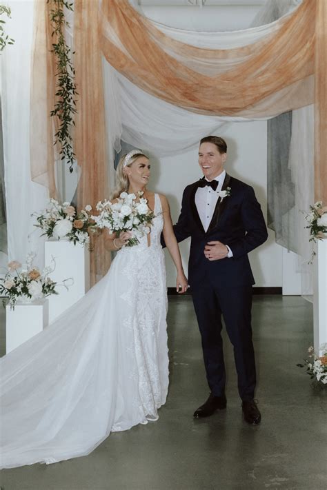 Kaitlyn And Eric S Modern And Ethereal Wedding At The Brownstone