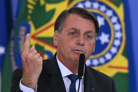 Bolsonaro Edita Mp Que Pode Vetar Benefício A 500 Mil Pessoas Noticiei