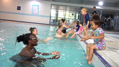 Research reveals swimming as best indoor activity for parents and toddlers